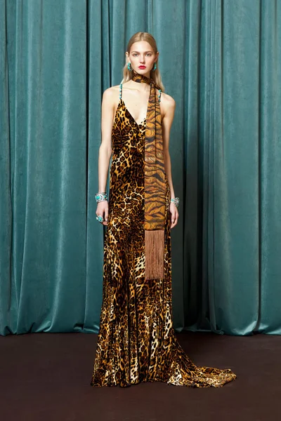 Look 11